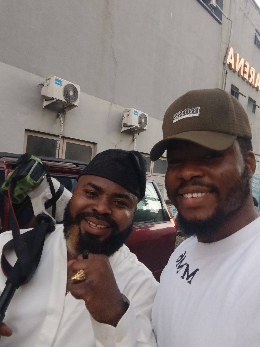 Udezukanonso's tweet photo. Pooja Media 📷 🙌

These guys are very committed. 
Inconsistency can't get you to the this point..

#lagosderby #sportinglagos #ikoroducity https://t.co/IRtMLCv3el