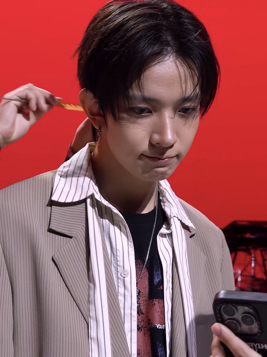 Ome1__'s tweet photo. 🫳🏻՞•̄ н•̄˙՞𐅀
#EVAN #에반 #HEESEUNG #희승 https://t.co/YgypLAac5l