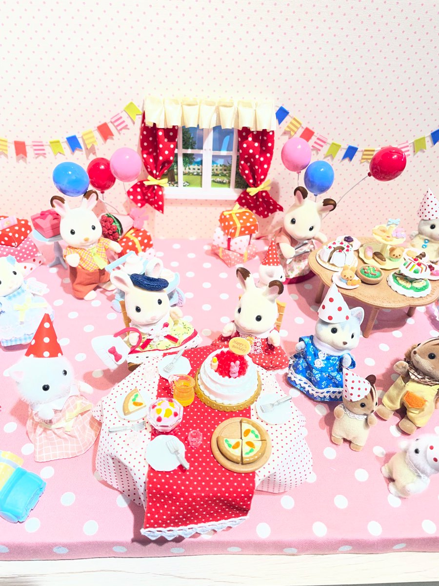 H39r1's tweet photo. 少し早いけど、フレアちゃんのお誕生日パーティーに参加してきた🐰

#シルバニア https://t.co/zdPdoVZ5Bm