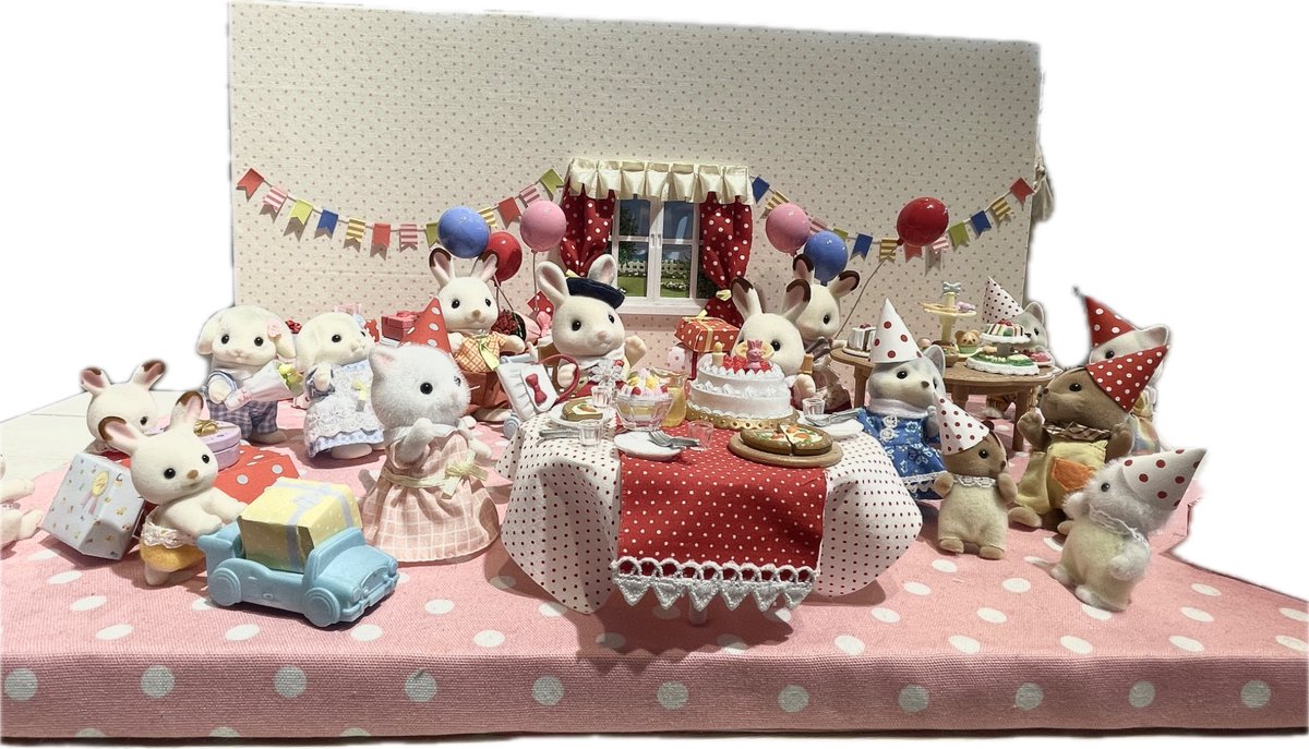 H39r1's tweet photo. 少し早いけど、フレアちゃんのお誕生日パーティーに参加してきた🐰

#シルバニア https://t.co/zdPdoVZ5Bm