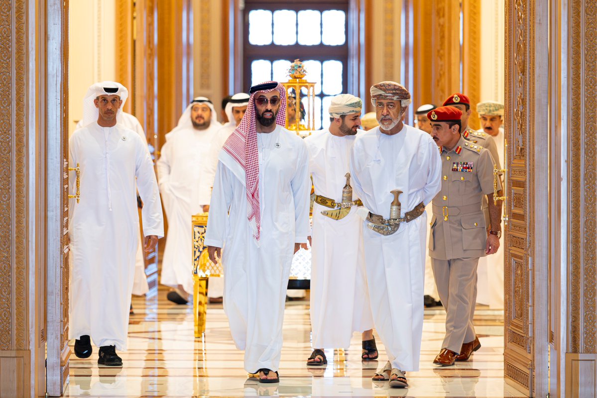 hhtbzayed's tweet photo. التقيت في مسقط اليوم صاحب الجلالة السلطان هيثم بن طارق، سلطان عُمان الشقيقة، ونقلت له تحيات أخيه صاحب السمو الشيخ محمد بن زايد آل نهيان، رئيس الدولة. وأجرينا مباحثات تناولت سبل تعزيز العلاقات الثنائية، في ضوء ما تشهده من تطور مستمر في مختلف المجالات.

العلاقات الإماراتية العُمانية أخوية وتاريخية راسخة، وهناك حرص متبادل من قيادتي البلدين على البناء عليها والارتقاء بها لتعزيز فرص التعاون والتكامل الثنائي، وبما يخدم المصالح المشتركة للبلدين والشعبين الشقيقين.