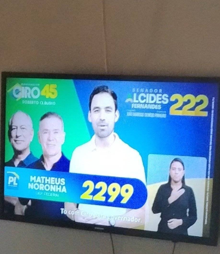 GlueenG70275's tweet photo. Amiga, respeito seu comentário, mas eu votarei com GOSTO no Elmano, mesmo ele não sendo perfeito, olha o outro candidato, isso sim me dá vontade de vomitar 🤢 https://t.co/cMbYKtHkl3