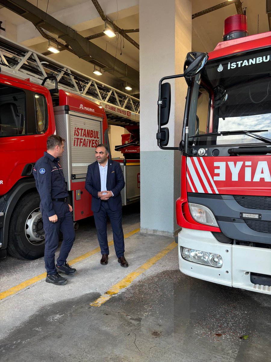 IyipartikCekme's tweet photo. İtfaiye Haftası kapsamında Sefaköy İtfaiye Müfreze Amirliği’ni ziyaret ettik.

İlçe Başkanımız Rasim Yıldırım ve Yönetim Kurulu Üyelerimizle birlikte, görev yapan personelimizin İtfaiye Haftası’nı kutladık.

Tüm itfaiye teşkilatımıza emekleri için teşekkür ediyoruz. https://t.co/Rl5nNFD9p2