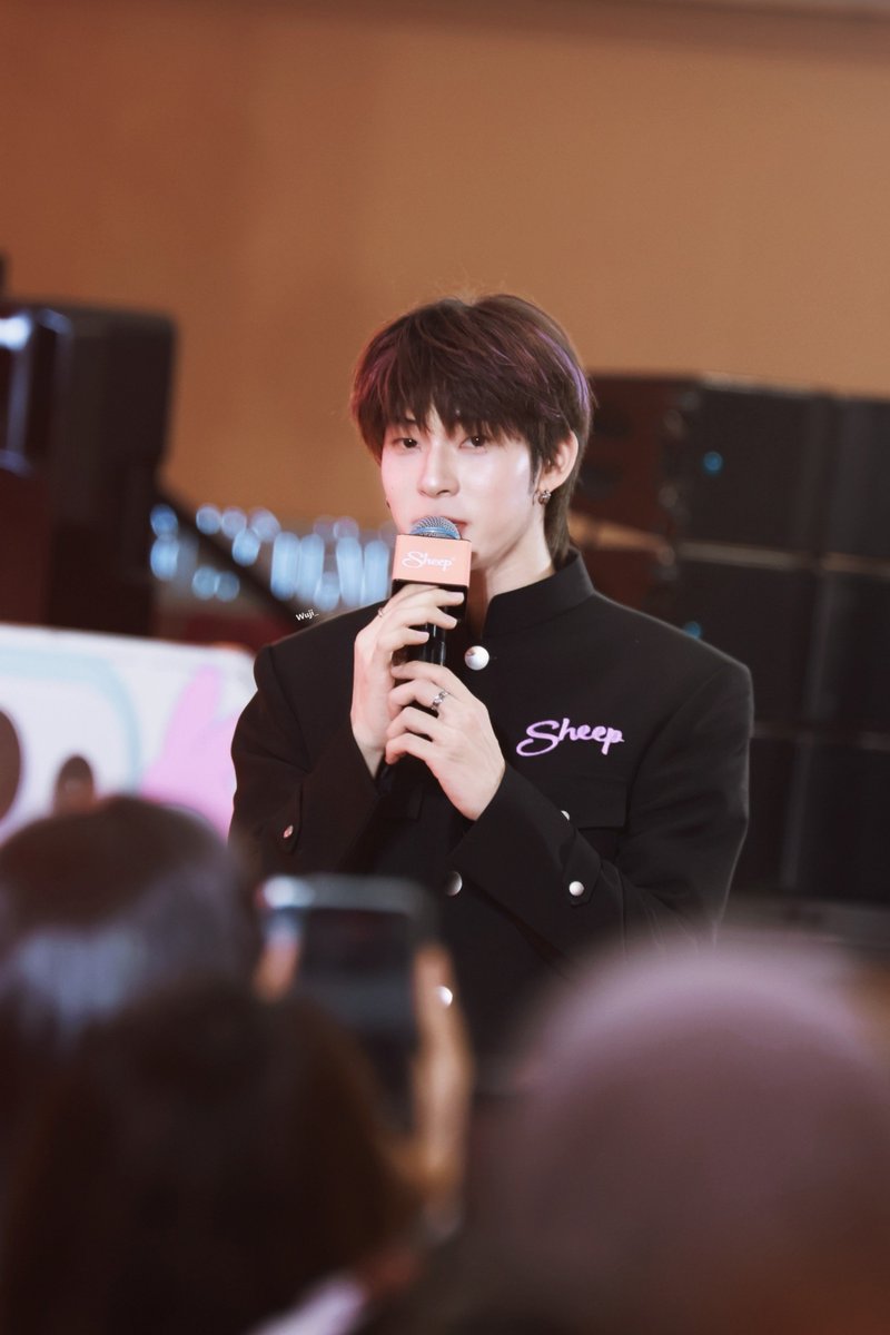 IG_MUBLUE's tweet photo. Baby you look so shine — ✨

{ #twnpich }

SHEEP TTP Final EP SWT  
#SHEEPxTTP https://t.co/gx1b9MDuGx