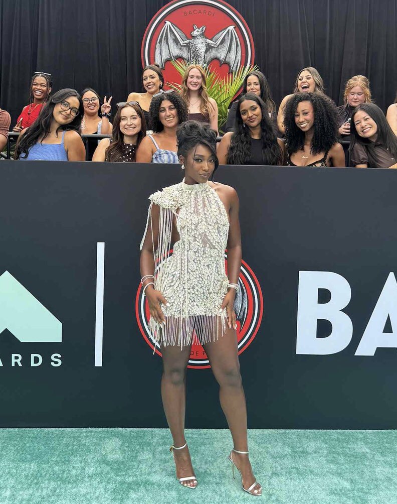 msdebola's tweet photo. THIS DRESS WAS EVERYTHING ON ANIYA!!?!?!🤭 https://t.co/Xi2i56H4kE