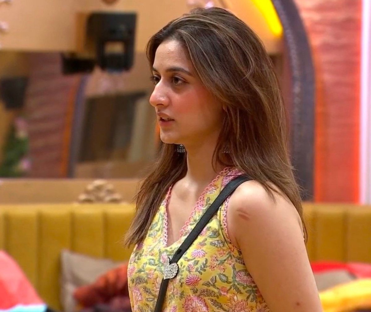 okayxbyee's tweet photo. just look at her 🥹🫶🏻💕
#UditiSingh #Uditians #Bb20 https://t.co/Im5aGDOeZ7