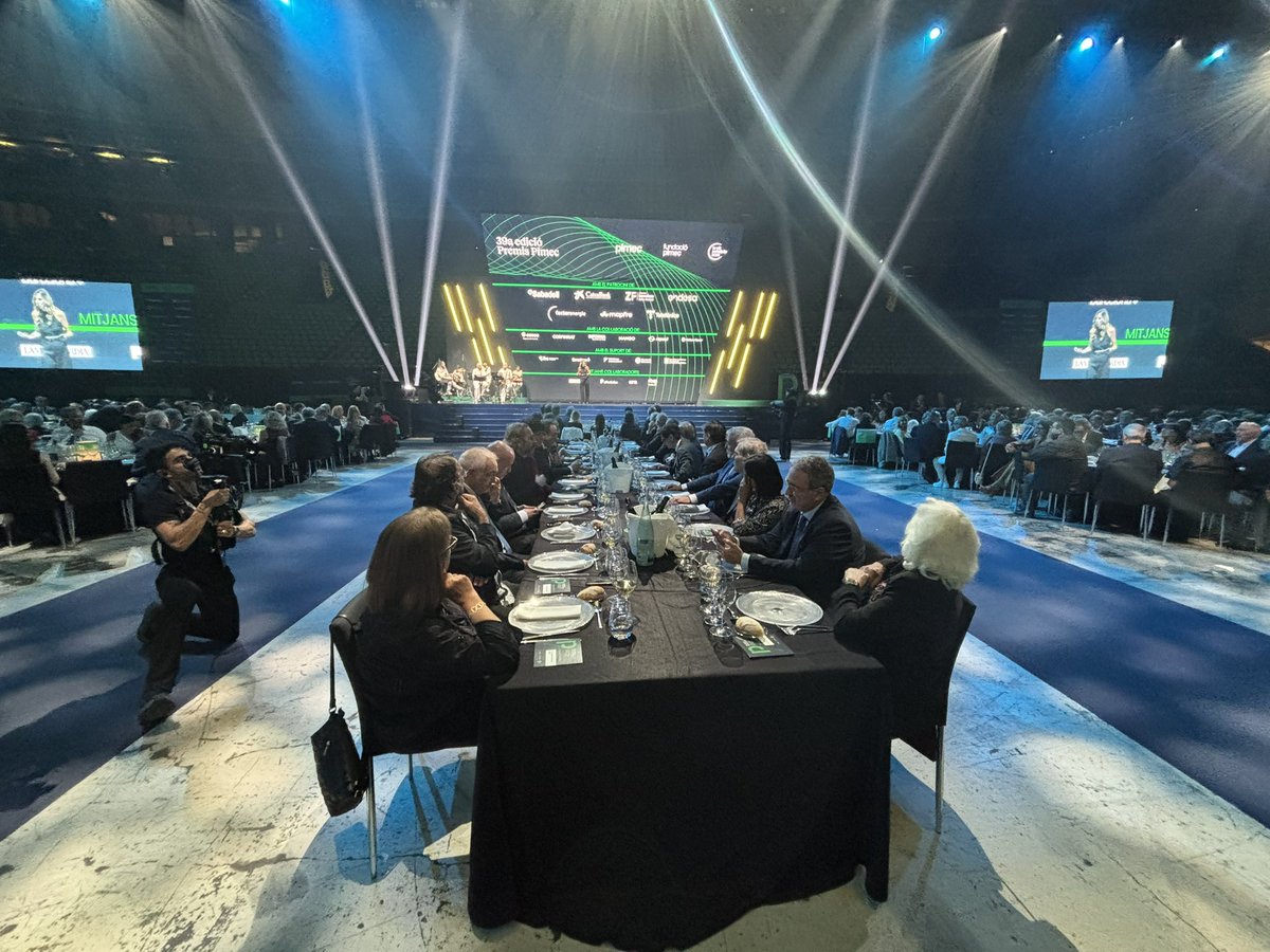 CatalunyaIntl's tweet photo. Un any més, som a la gala dels Premis @Pimec, al Palau Sant Jordi de Barcelona. Un dels guardons d’aquesta 39a edició serà el XI Premi Catalunya Internacional a la Projecció Empresarial Catalana. D’aquí a una estona sabrem quina és l’empresa guanyadora. #PremisPimec2026 https://t.co/bat7gHzWTa
