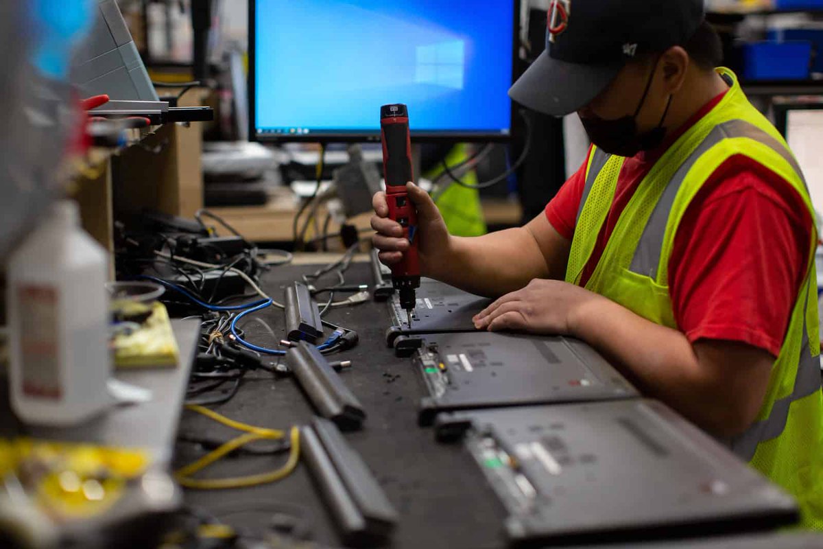 getrepowered's tweet photo. "Pre-owned" can mean a factory-tested steal... or a total scam. Know the difference before you hit "Buy." Read our latest blog to learn more:  https://t.co/k0L8lnETWF
#RefurbishedTech #TechTips #SmartShopping #LaptopDeals #RefurbishedPhones #TechOnABudget #GetRepowered #MN https://t.co/T3WQTsaokw