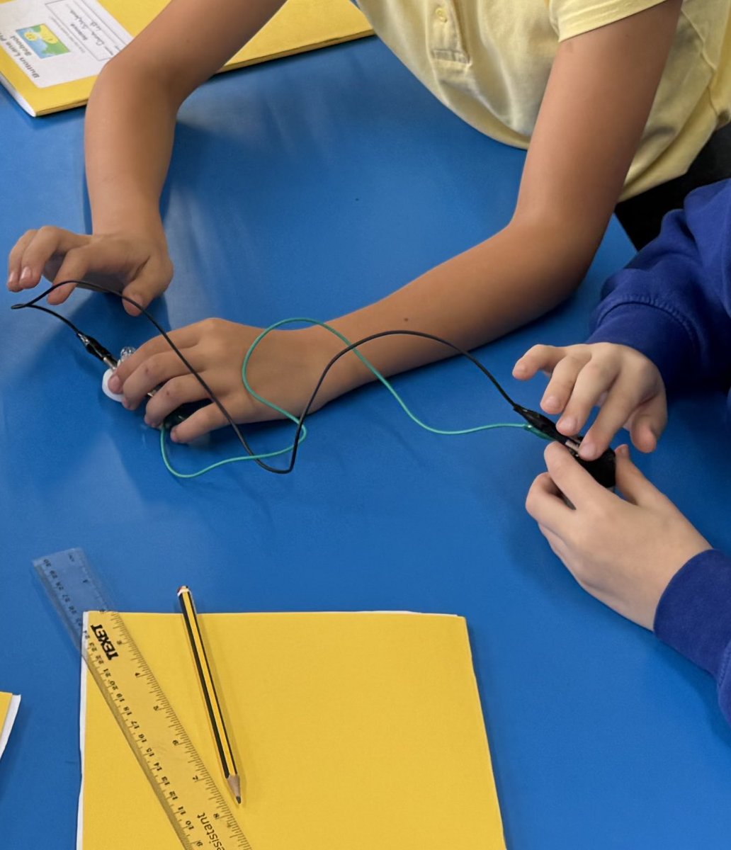 ButtonLane_'s tweet photo. 4B have been looking at electricity in science this half term. They’ve looked at how to be safe around electricity and have now addressed some misconceptions on what is needed in order for a circuit to work. Next week we will be looking at which materials are good conductors. https://t.co/9s9XuNuO2t