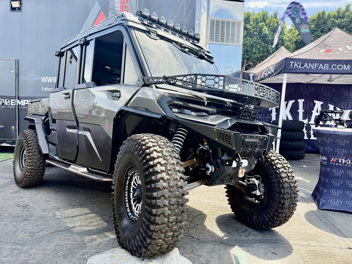 ThumperFab's tweet photo. 🔥 More storage. More function. More THUMP! The Thumper Fab Can-Am Defender Hood Rack is low-profile, rugged & built to WORK—without sacrificing hood access or visibility. 🇺🇸💪
#ThumperFab #CanAmDefender #UTV #MadeInUSA https://t.co/4sIMn5TWZj