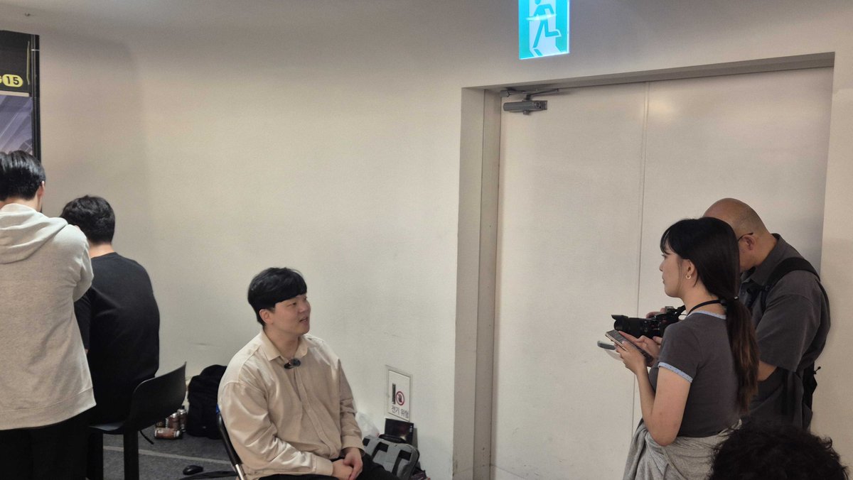EN_SEORIN's tweet photo. Thank you for joining us at GES 2026! ✨🎮

We had an incredible time with our booth demos and sitting down for a documentary interview!

Check out some highlight photos from the event! 📸

Stay tuned for more updates!

#Seorin #Seorin_Ark #IndieGame #GameDev https://t.co/uhHX9QO05d