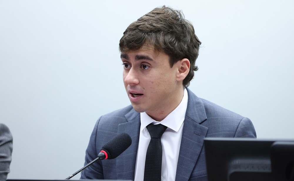 g1's tweet photo. TSE manda Nikolas Ferreira apagar publicação que associa fala de Lula a conteúdo sexual envolvendo crianças https://t.co/TTGsMygLtQ https://t.co/sGNXnChCsu