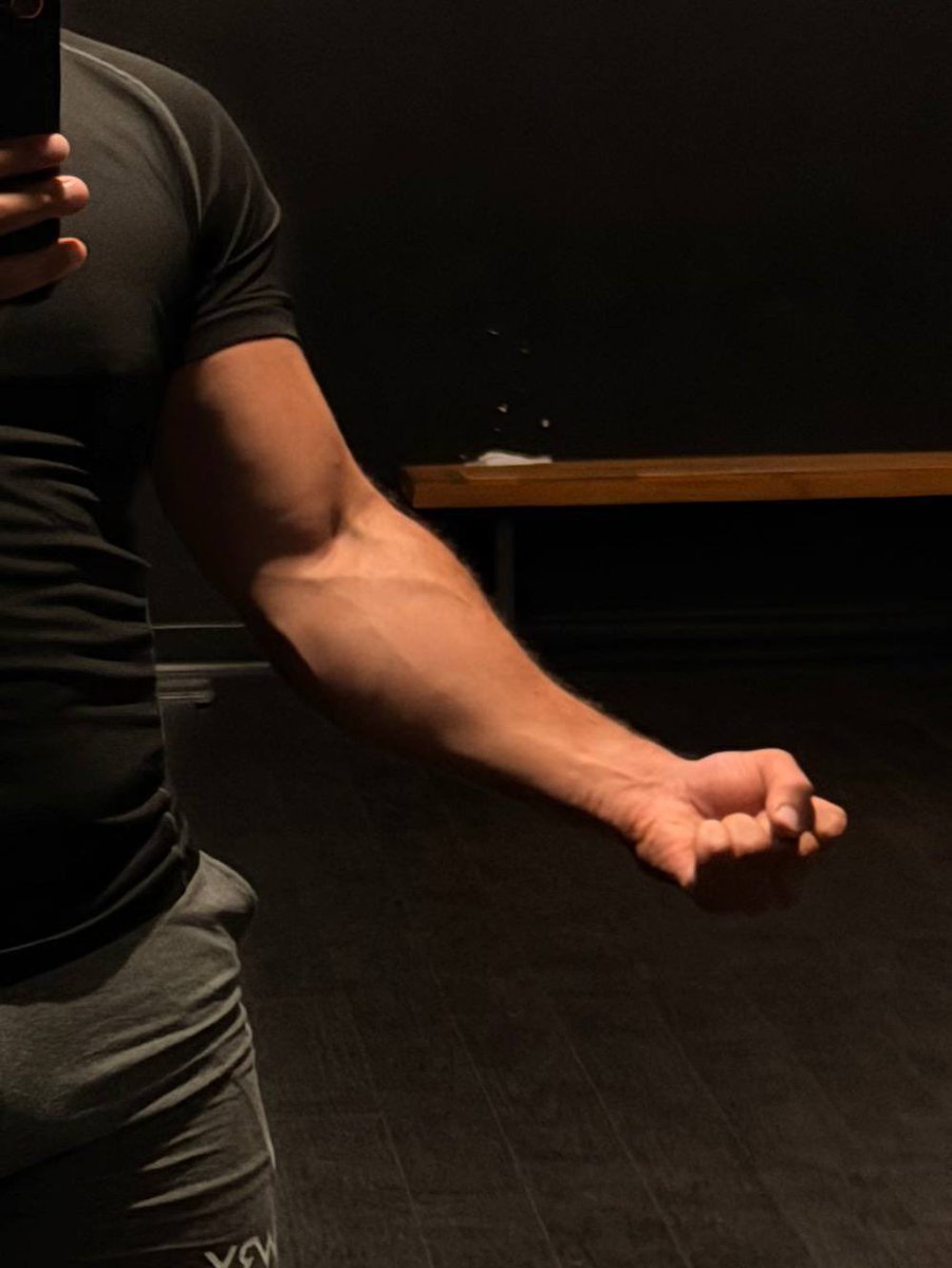 SoftDomMatt's tweet photo. I need someone to sponsor my gym gains https://t.co/3G2sVy9WVL