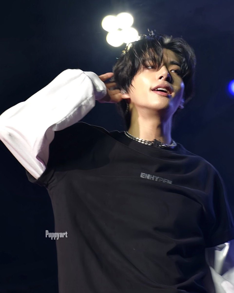 fixonikeu's tweet photo. pretty pretty boy https://t.co/OxtOxVEpon