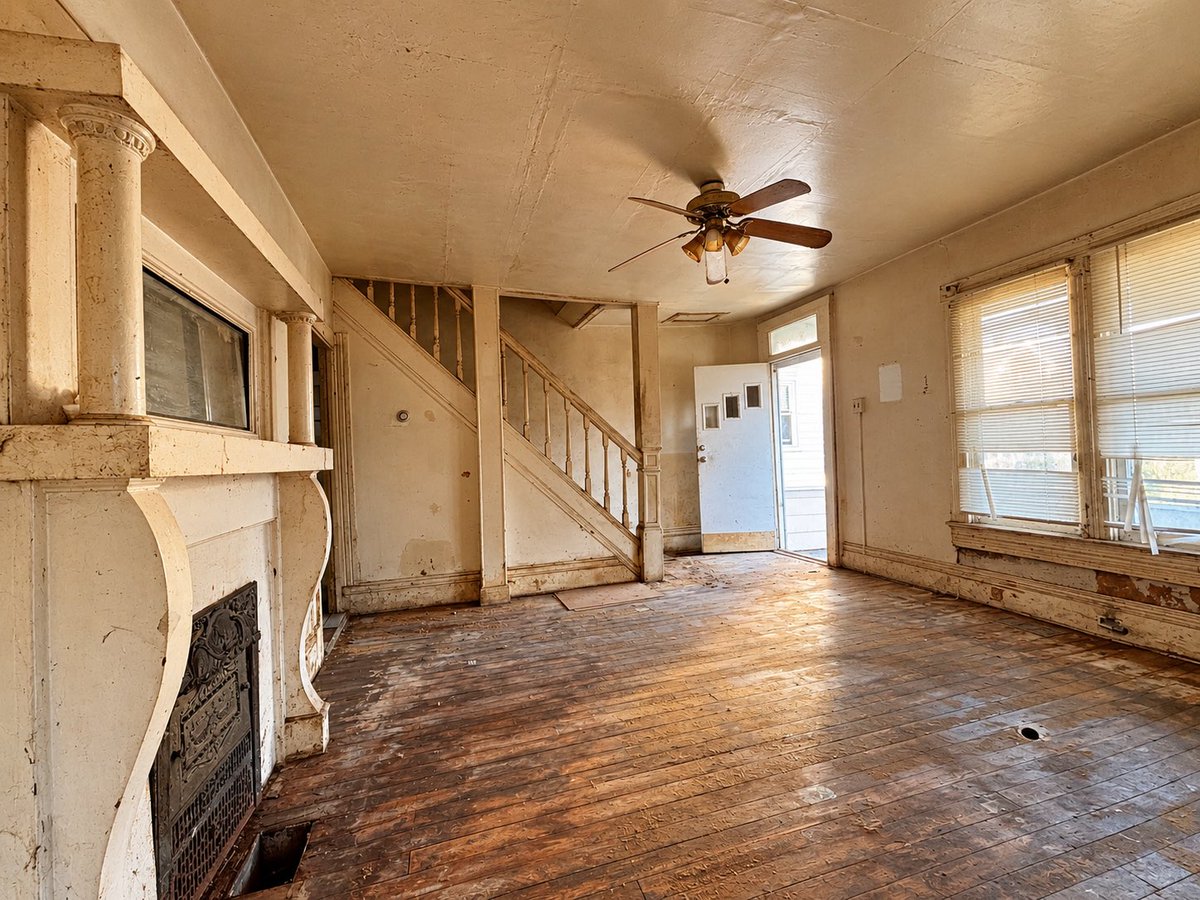zillowgonewild's tweet photo. What’s stopping you from buying this home in Butler, PA for only $34,950? https://t.co/xMewASSVsi