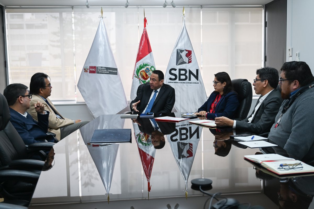 sbn_peru's tweet photo. ✅#SBNInforma
🤝Promovemos la inversión privada.
☝El superintendente de la SBN, Angel Manero Campos, sostuvo una reunión de trabajo con el vicepresidente de Asuntos Corporativos de la Universidad San Ignacio de Loyola, Luis Torres Paz. https://t.co/qDtTnUih9z