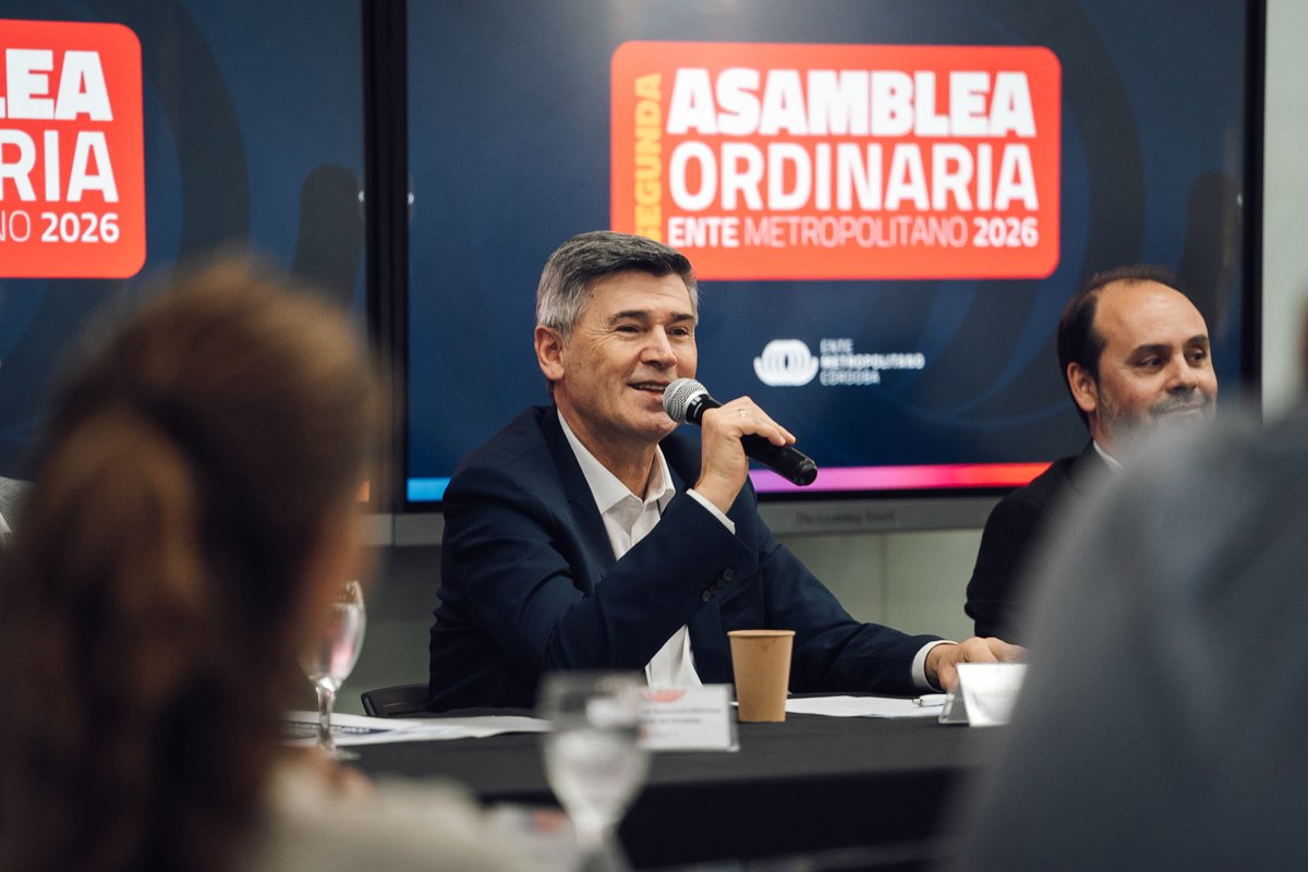 PasseriniOk's tweet photo. 💧 Agua potable para 189 mil vecinos del área metropolitana.

Firmamos el inicio del Acueducto Arco Noreste, una obra de más de $82 mil millones  de inversión que comenzará en los próximos días y permitirá garantizar el servicio de agua potable en el norte de la Capital y en localidades de la región.

Lo hacemos a través de un modelo inédito de articulación público-privada: la Provincia ejecuta la obra, los desarrollistas financian su repago mediante la compra de conexiones y los municipios acompañan como garantes.

Así, Córdoba avanza cuando trabajamos juntos. 🤝