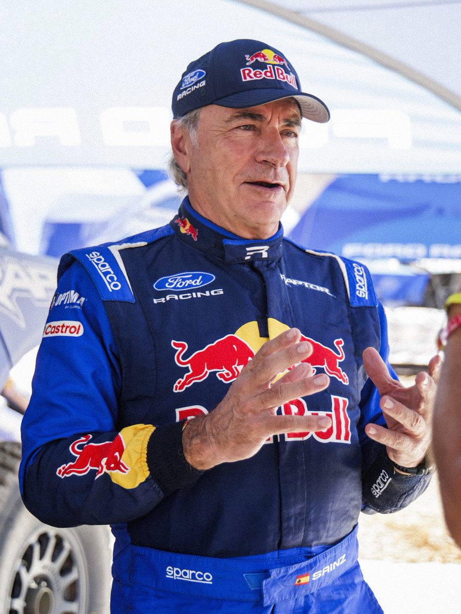 CSainz_oficial's tweet photo. Buen día en Marruecos! P3 en la etapa de hoy, con una especial bastante limpia y sin problemas, y recuperamos también el 3er puesto en la general. Dani ha hecho un excelente trabajo y las sensaciones siguen siendo buenas.
Ahora a recargar pilas, que nos esperan un par de días muy largos! 💪🏼

Good day in Morocco! P3 on today’s stage after a pretty clean run with no issues, and we’re also back up to 3rd overall. Dani did an excellent job and the feeling continues to be good. Time to get some rest, we’ve got a couple of very long days ahead! 💪🏼