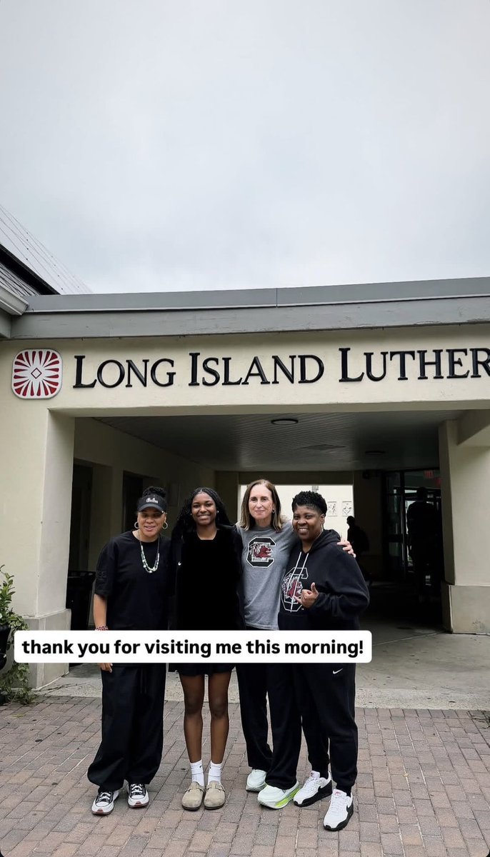 dredarealest_1x's tweet photo. Coach Staley , Boyer and Coach Law all visited Long Island Lutheran to meet with 5⭐️ recruit Taylor Brown #scwbb https://t.co/w1GsD7IAWt