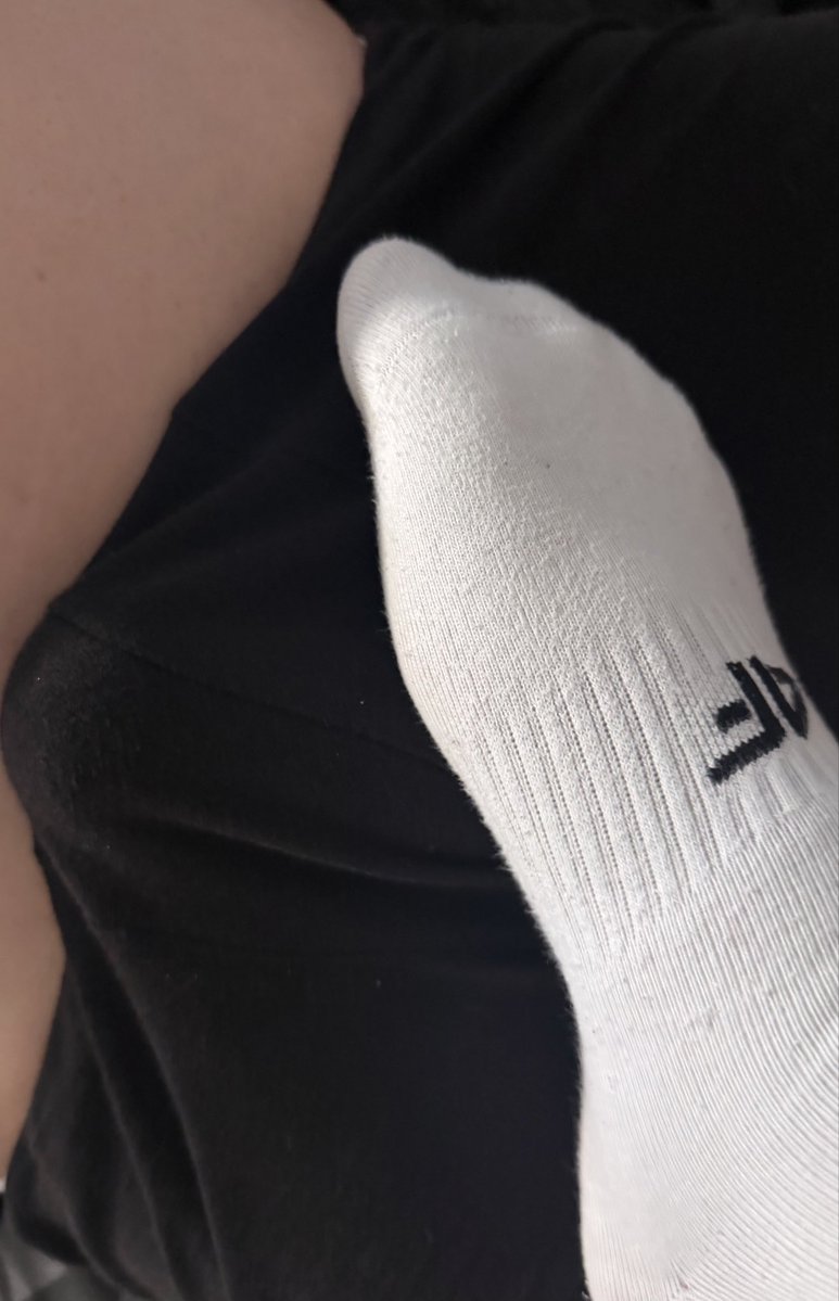 hotboynight1's tweet photo. I crushed those eggs😈🥚
#gay #socks #master https://t.co/cNSkBJptvu