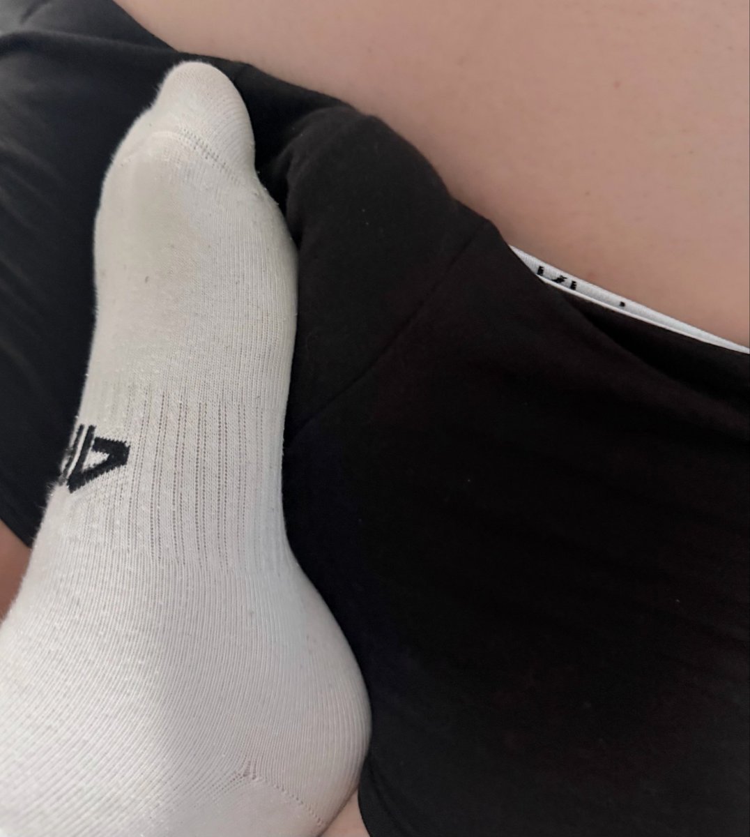 hotboynight1's tweet photo. I crushed those eggs😈🥚
#gay #socks #master https://t.co/cNSkBJptvu