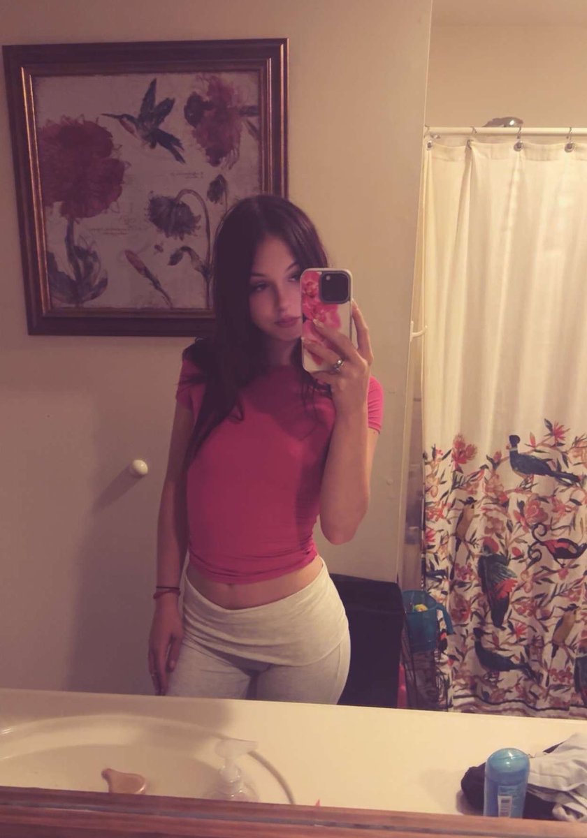 paylivvy's tweet photo. im single btw 🙈 https://t.co/h9nFTYH9hL