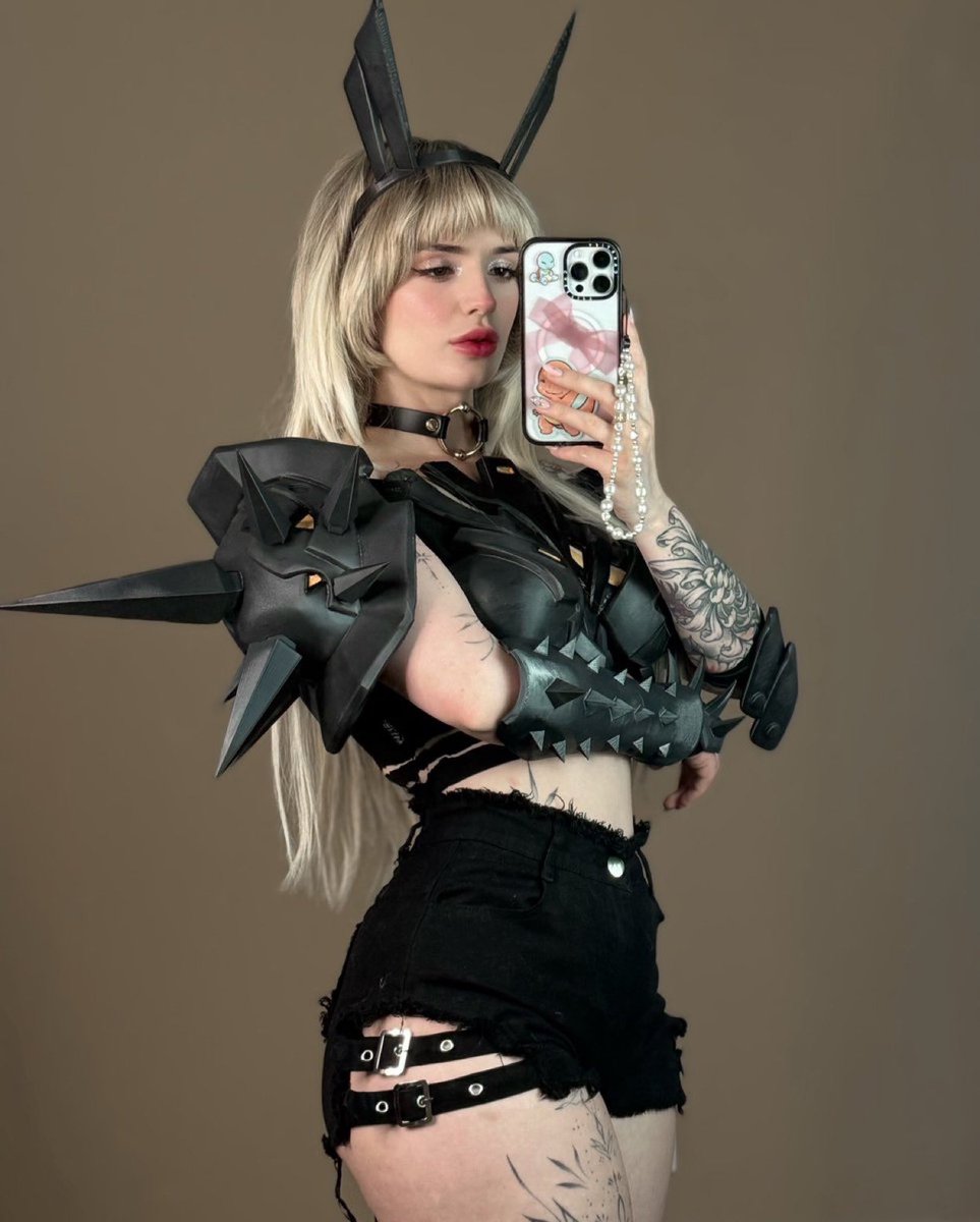 leesibbl's tweet photo. my magik cosplay from x-men/marvel rivals https://t.co/jPZquA9XuT
