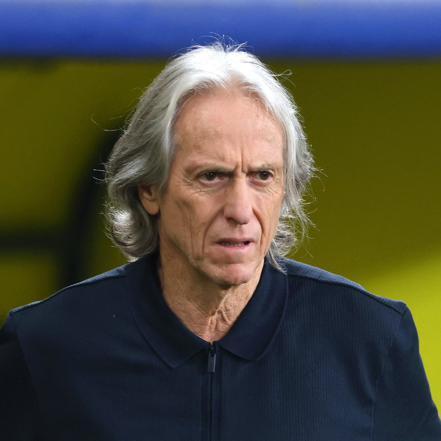 bpthaber's tweet photo. Jorge Jesus: (Ronaldo hk.) "İstediğim sözü verebilirim. Ben teknik direktörüm. Oyuncuya oynamayacağını söyledim. Onu kulübeye alacağım. 

Sana 30 dakika ihtiyacım olursa oynarsın, olmazsa oynamazsın. Hiçbir oyuncu benim fikrimi değiştiremez. Hiçbir başkan da. Asla değiştiremez." https://t.co/a1VTFI6m5W