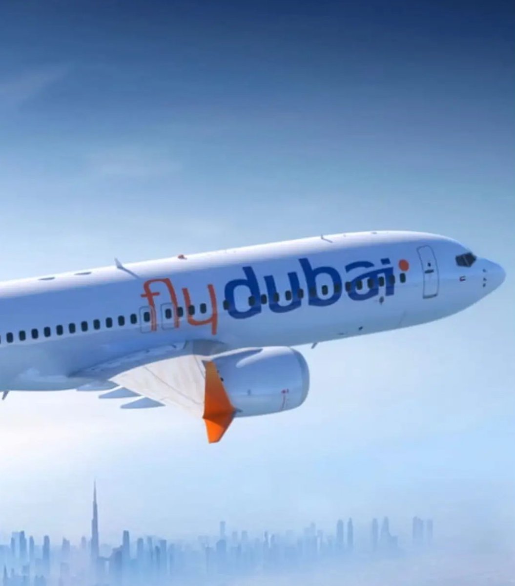 DolceVenezia74's tweet photo. Flydubai 
Vol Dubaï-Tel Aviv 

C'était bien une tentative d'attaque djihadiste.
L'intention du copilote terroriste était de provoquer un crash, avec tous les passagers à bord. 

Ils ont évité un scénario type 11 septembre:
Le sang-froid de plusieurs passagers israéliens qui ont réussi à pénétrer dans le cockpit, à maîtriser le terroriste, à remettre le contrôle de l'appareil à des pilotes parmi les passagers. 

Alors que l'avion perdait rapidement de l'altitude et croyant que c'était la fin, les passagers parlent d'un vrai miracle!