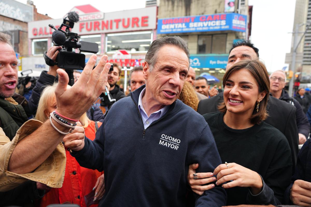 RT by @mikenov: RT by @mikenov: Andrew Cuomo buys $9 million-plus estate in the Hamptons with tennis court, pool, gym and wine cellar