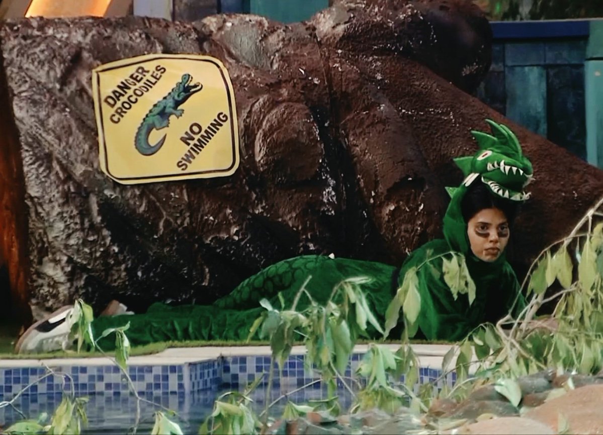 Siva_Aarav's tweet photo. Characters-ah ve maaritaanga namma #Sha 😭😂🐊💚 Cutest Crocodile in the world #Shathiga  ✨💚 Enna character kuduthaalum namma Sha Perfect maariduvanga 😂🔥 #Shathiga 
#BiggBossTamil10 #BiggBoss10Tamil https://t.co/8XkNsOJjOh