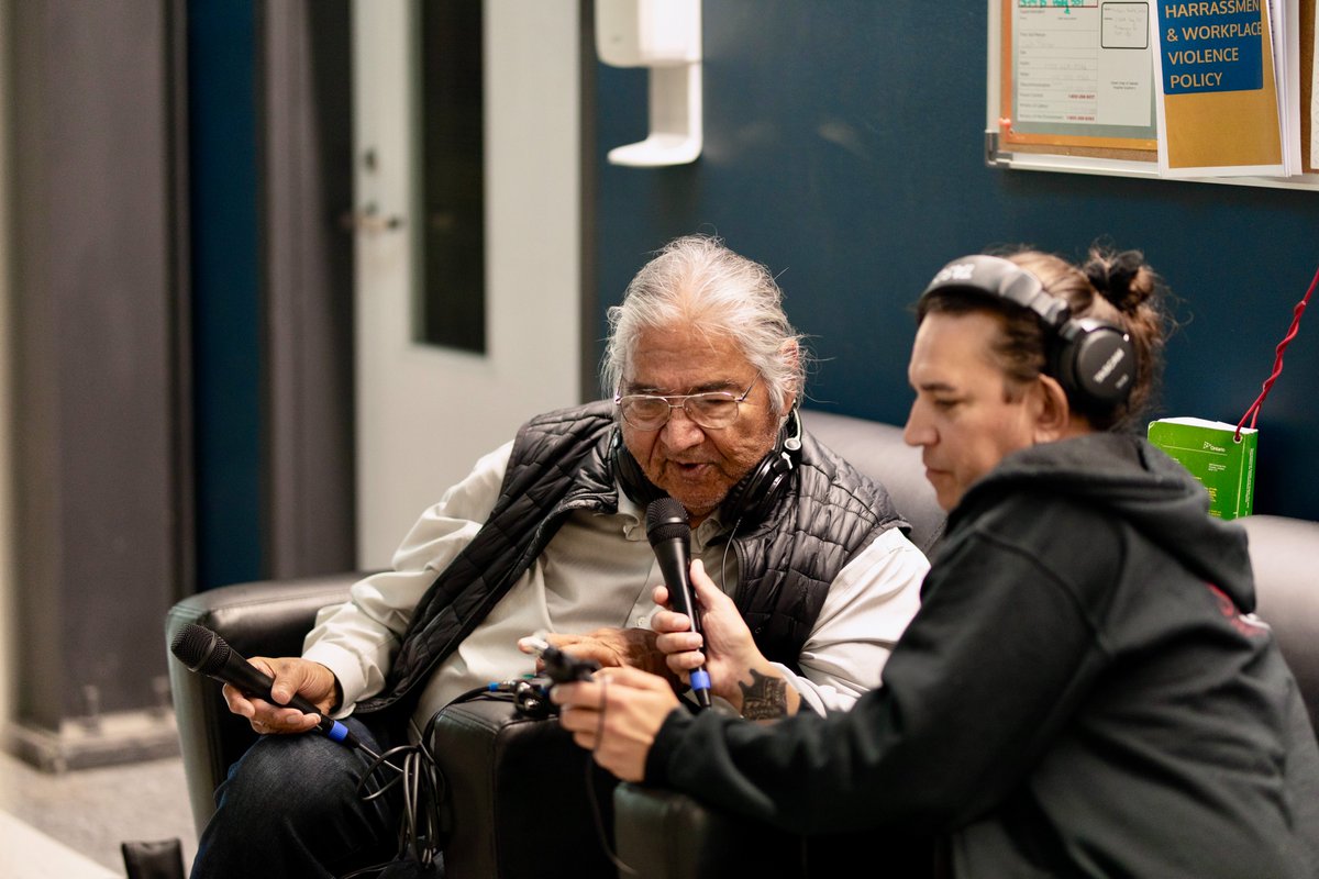 JSchool_CU's tweet photo. What better day to showcase the 2nd group of students joining Carleton's hugely successful Certificate in Journalism in Indigenous Communities, led by
@duncanmccue. Students do most of their work remotely from community, but did gather on Manitoulin Island for an initial session https://t.co/SGYcZD9oYs