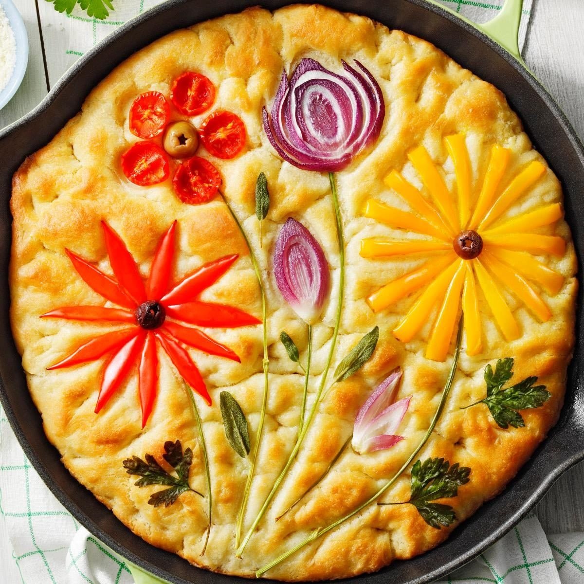 MrBreadYTB's tweet photo. Making art with focacia bread is crazy but I love it
#bread https://t.co/NrewqlLr1i