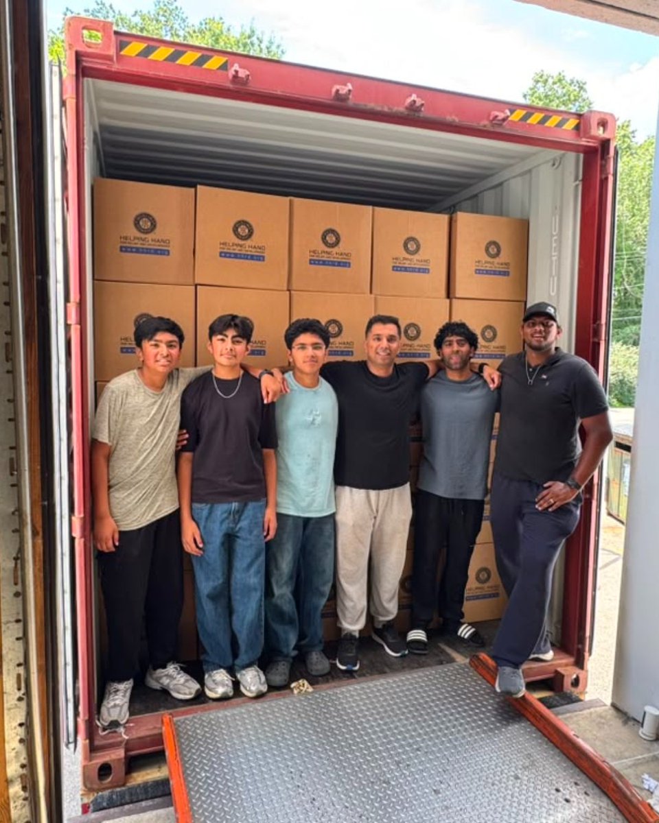 HelpingHandUSA's tweet photo. Our 6th container of the year is loaded! 📦💙 

Thanks to an incredible group of volunteers, it was packed in just over an hour. Every box brings support closer to families in need. Help us fill the next one ✨

HHRD InKindGifts HumanitarianAid https://t.co/OxSylhCDz4