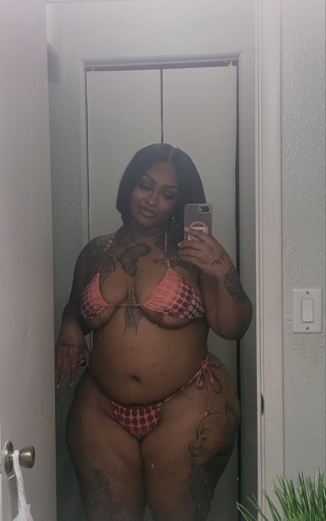 Tykeraakz's tweet photo. You like ’em thick, right? https://t.co/wR0pXSNGU9