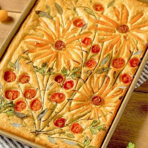 MrBreadYTB's tweet photo. Making art with focacia bread is crazy but I love it
#bread https://t.co/NrewqlLr1i