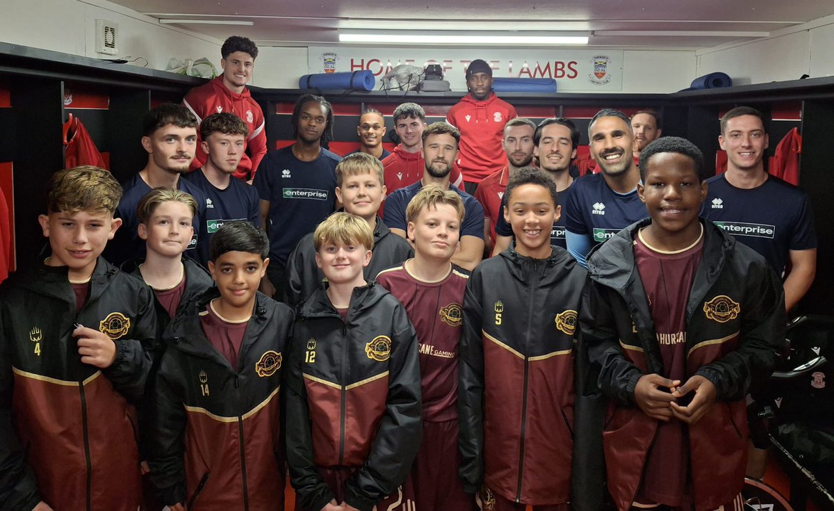 tamworthfc's tweet photo. We welcome tonight’s Mascots from Dosthill Colts U13’s as the Lambs host the U’s. 👋
Have a great night, guys!
#Vertunissantamworth | #COYL https://t.co/q0m4ZIDdGj