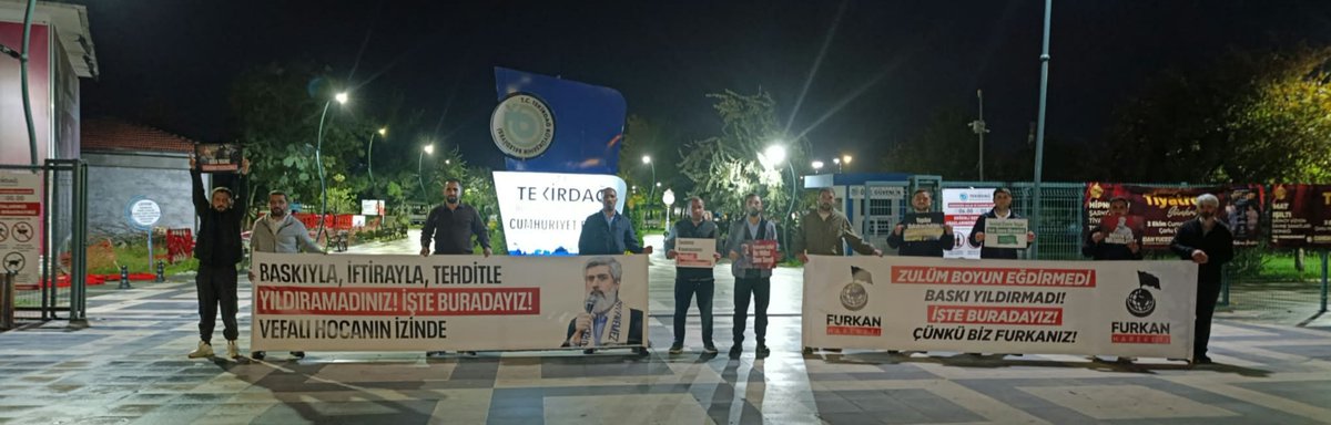 fhtekirdag's tweet photo. Furkan Hareketi Tekirdağ olarak Çorlu'da, Alparslan Kuytul Hocaefendi ve kardeşlerimizin haksız tutukluluğuna tepki göstermek için adalet bekleyişi gerçekleştirdik.

#YargıEliyleZulüm
AlparslanHocaya Ozgürlük
SemraHocaya Ozgürlük
#SusDosyasıCanlıYayın
26Eylül SokakIşkencesi https://t.co/dQrtDPQVPs