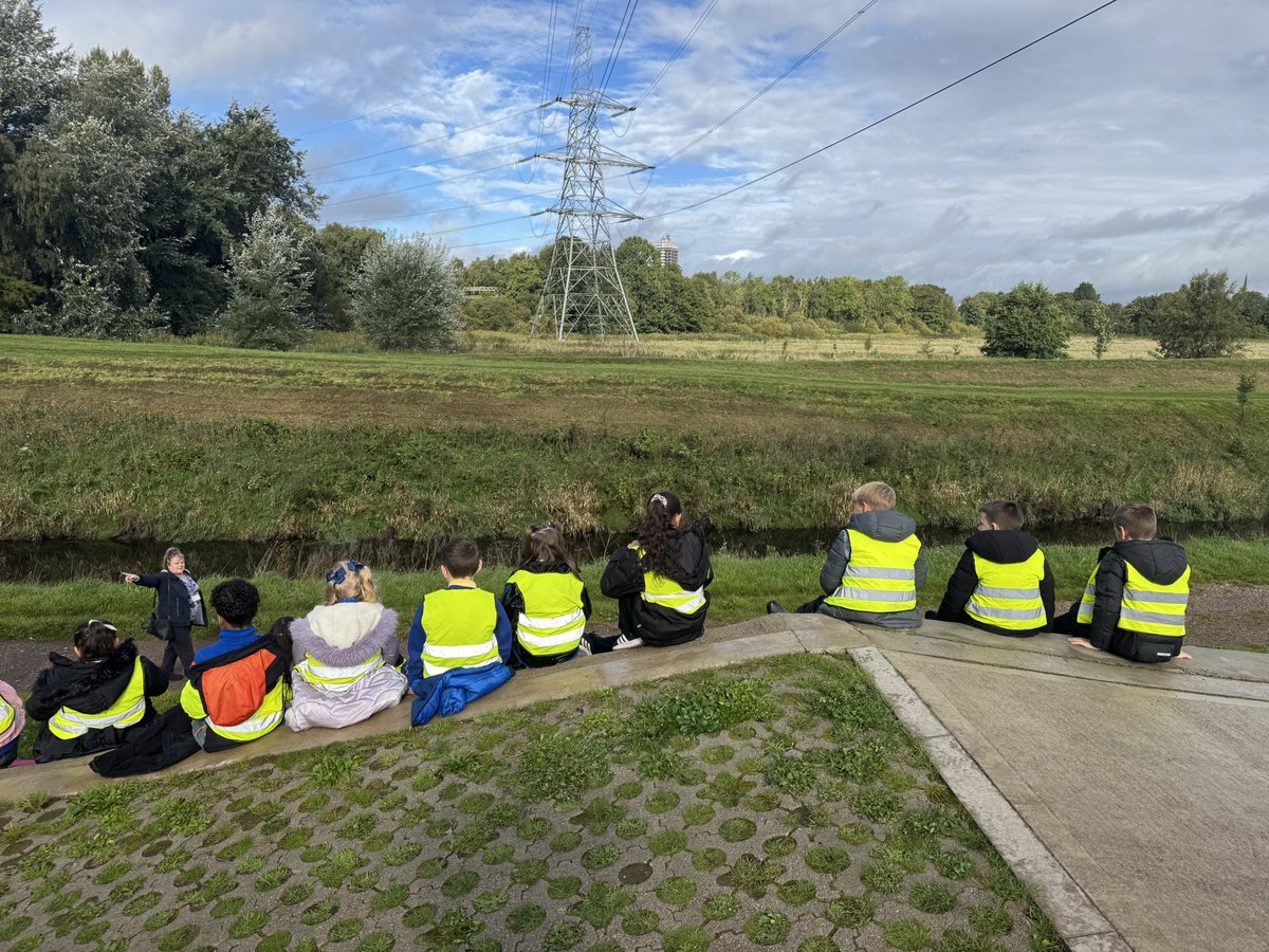 ButtonLane_'s tweet photo. River Banks, River Bed, Meanders, Floodplains we saw it all. https://t.co/3YZ49Pnjyr