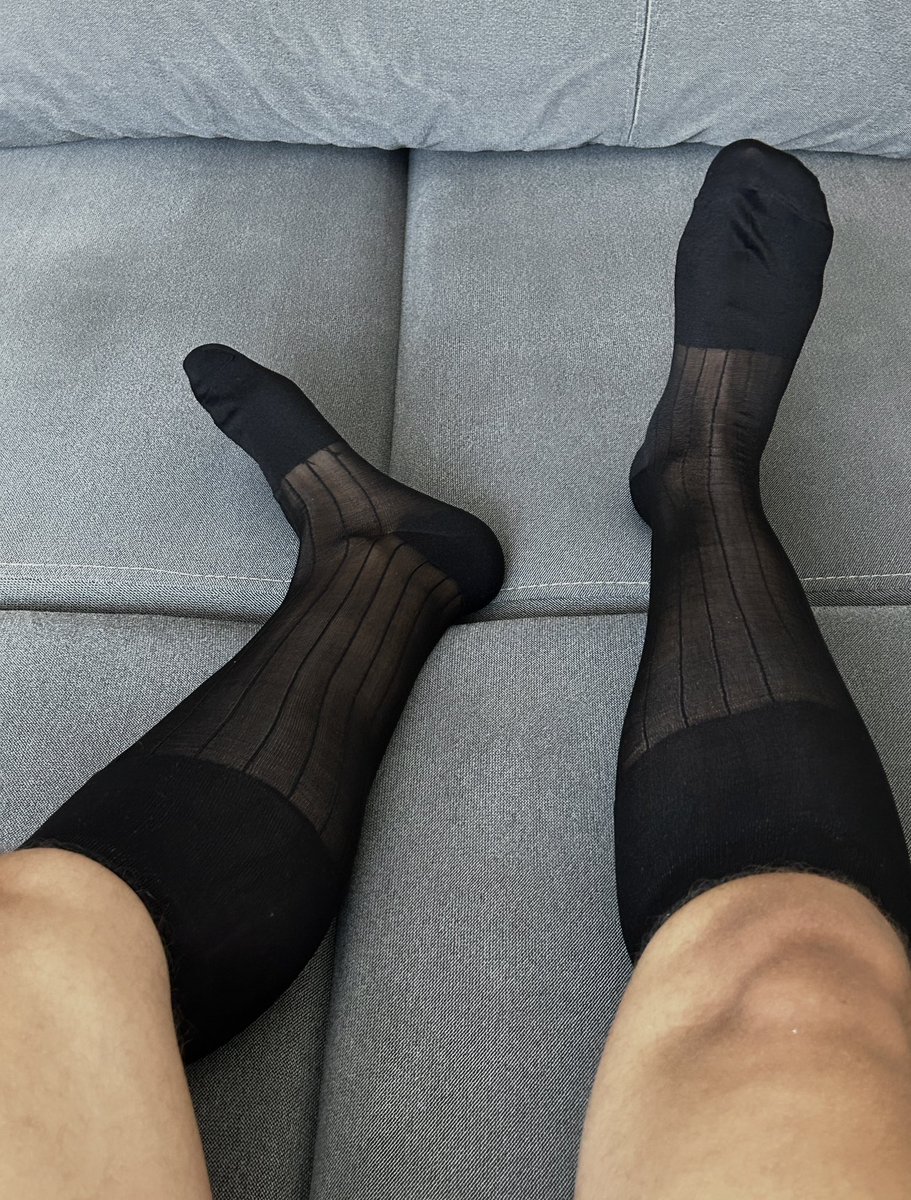 suitedguy0's tweet photo. What do we think about the socks? https://t.co/Hht29V95bq