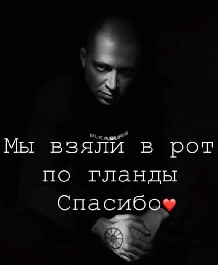 nivmattg's tweet photo. Я уже представляю как меня пустят по кругу завтра на паре. Как вам мои тапки 😇 https://t.co/zkK1DZwqRL