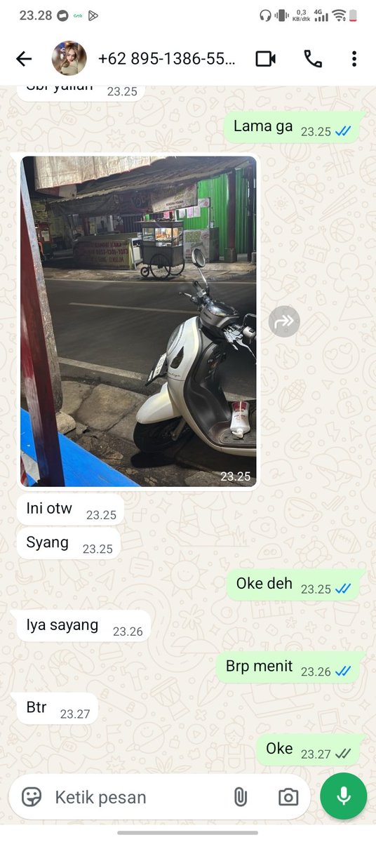 Tompitompul's tweet photo. Bangsat nih banci anjing penipu jangan ada yg mau lagi ni orangnya minta tf duluan giliran di tf kabur anjing miskin @belllaSHMLE 
@penikmatwaria 
@wariabsd
@Ciansayang 
#wariabsd
#wariaserpong
@Transgenderindo
@Promotewaria69 https://t.co/r62iWm1AeL
