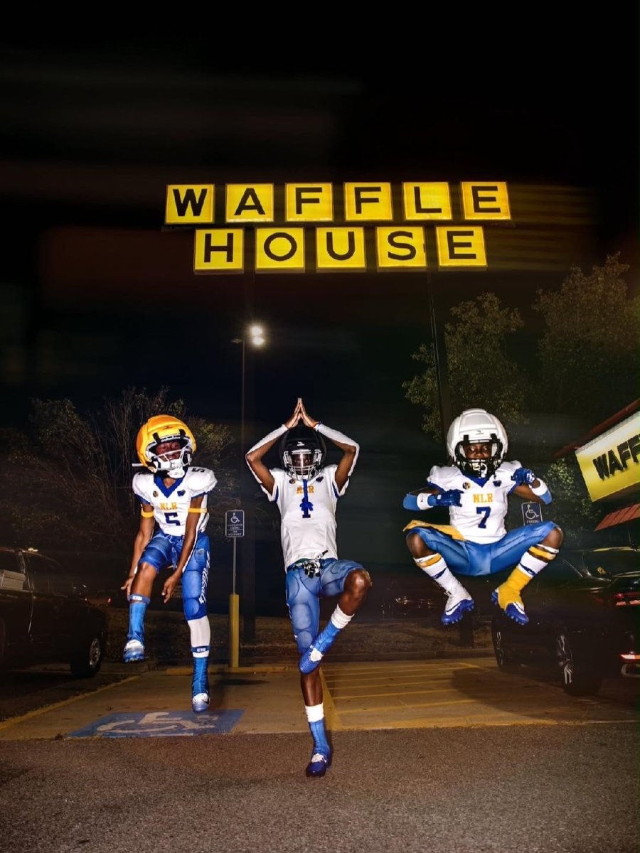 Guardian_Caps's tweet photo. POP OUT AT THE WAHO ⚪ ⚫ 🟡 

#GuardianCaps #WaffleHouse #BetterProtected
[ 📸 : @chrismarichardson ] https://t.co/WOl1boRdWk