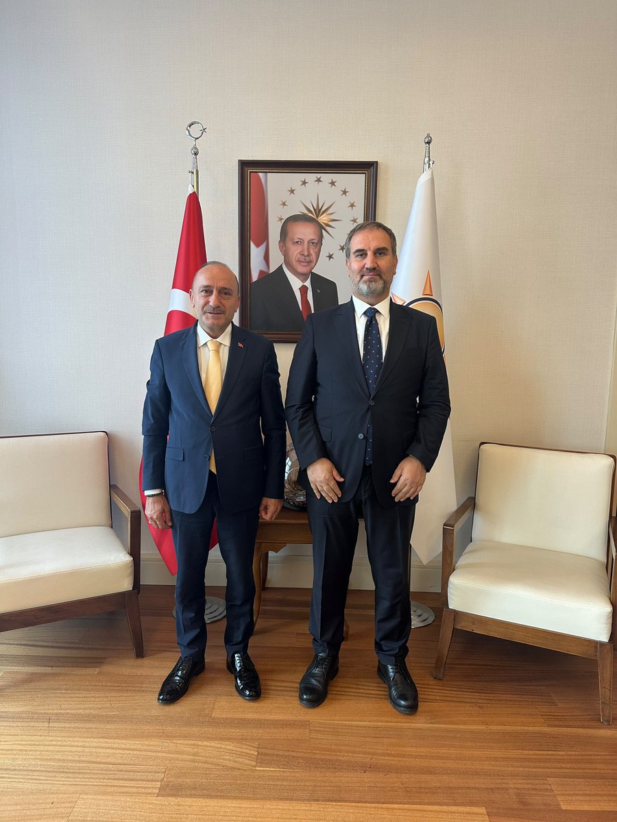 mustafasenbd's tweet photo. Öz Sağlık-İş Sendikası Genel Başkanı, değerli hemşehrimiz Sn. Devlet Sert’i Genel Merkezimizde misafir ettik.

Nazik ziyaretleri ve güzel sohbetleri için teşekkür ediyorum. https://t.co/KXpPt4QsRO