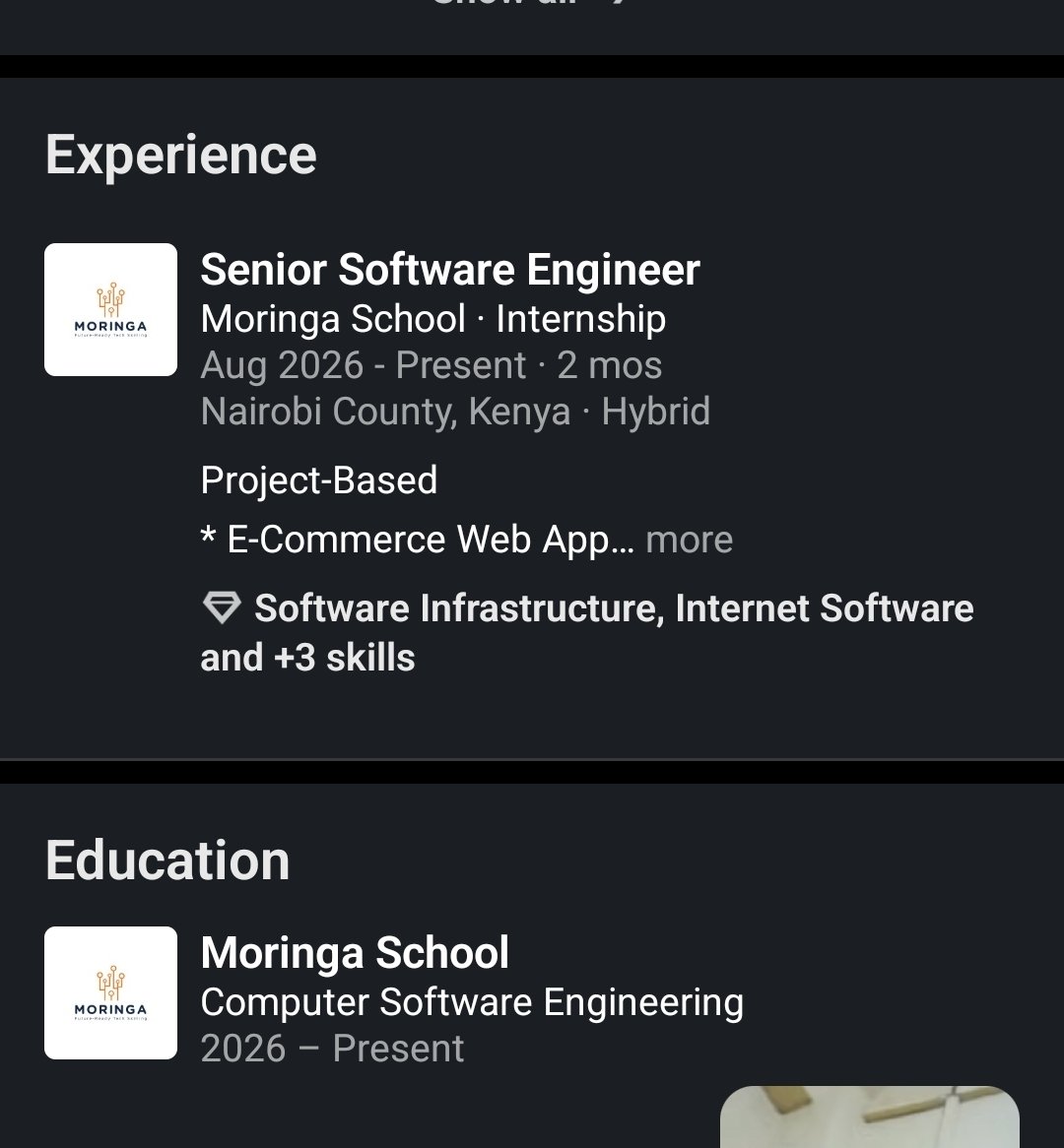 blackie_360's tweet photo. Tech scenes  in Kenya 😂 https://t.co/hmkqqNk0nH