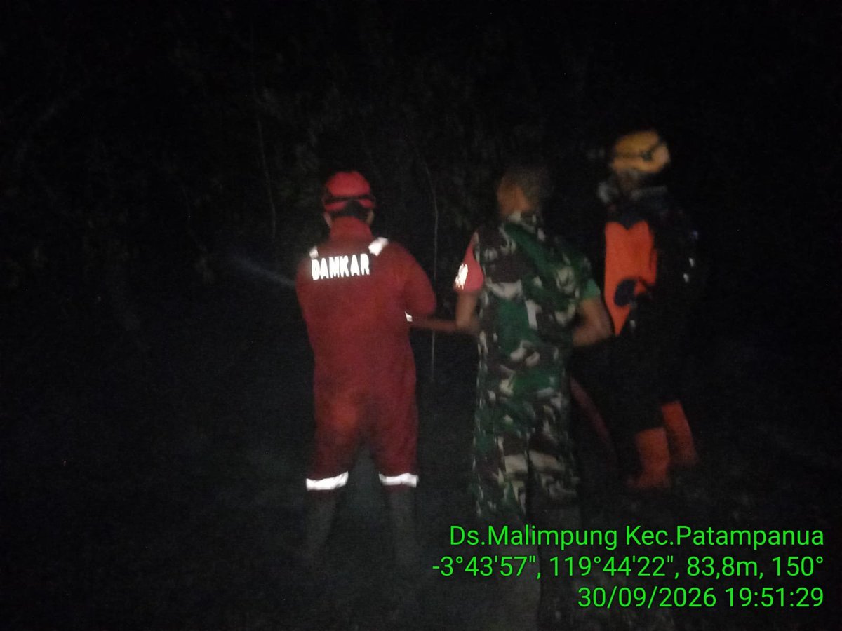 KODIM__1404_PRG's tweet photo. Semangat dan kepedulian Babinsa, petugas pemadam kebakaran (Damkar) bersama masyarakat berhasil memadamkan kebakaran lahan kosong seluas sekitar 2 hektare yang terjadi di Dusun Palita, Desa Malimpung, Kecamatan Patampanua, Kabupaten Pinrang, Rabu (30/09/2026). https://t.co/OjAYcJlsfY
