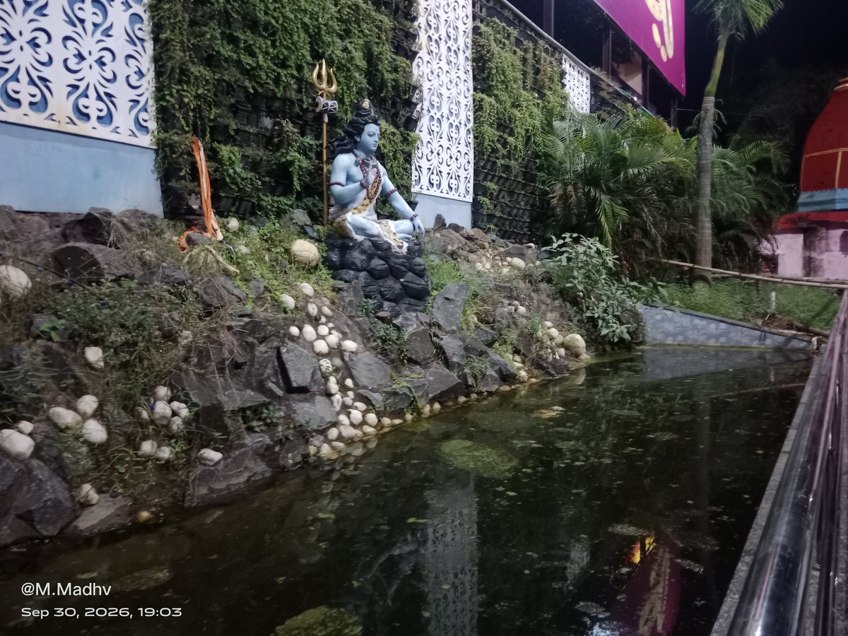 MMaadhw's tweet photo. The statue of Lord Bholenath situated opposite Jasidih Junction is being disrespected; despite repeated requests to railway officials, the area remains uncleaned. If the site cannot be cleaned, please remove the statue of Lord Bholenath from here immediately. @AshwiniVaishnaw https://t.co/GciOxiNwbr