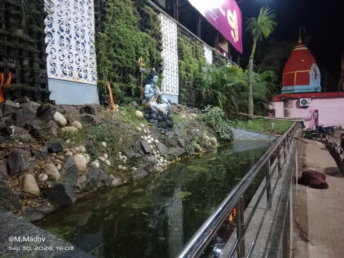 MMaadhw's tweet photo. The statue of Lord Bholenath situated opposite Jasidih Junction is being disrespected; despite repeated requests to railway officials, the area remains uncleaned. If the site cannot be cleaned, please remove the statue of Lord Bholenath from here immediately. @AshwiniVaishnaw https://t.co/GciOxiNwbr