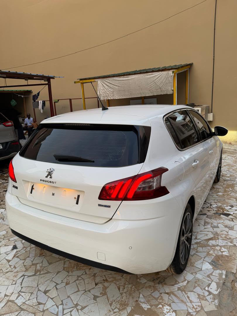 MouhamedSen's tweet photo. Peugeot 308 allure 2017 Venant déjà dédouaner 6vitesses dv5
778776716 https://t.co/hxVeLmFJ8W