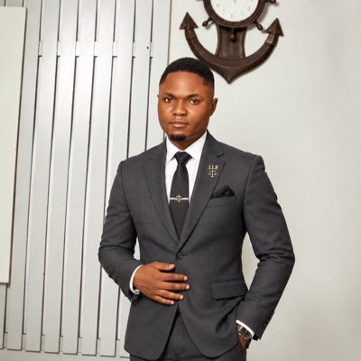 YeriVictor's tweet photo. #NewProfilePic https://t.co/J2fmrcDPbX